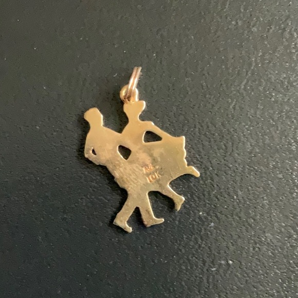 10k Dancers Charm Pendant - vintage - Picture 2 of 3